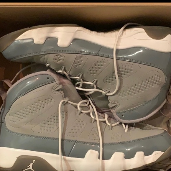Retro Air Jordan 9 ‘Cool Grey’ - Picture 1 of 6